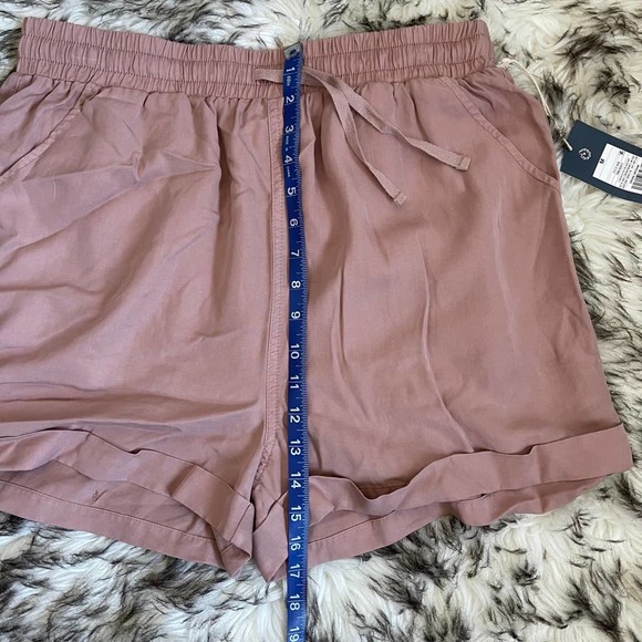 🛍️Universal Thread Boho Dusty Pink High Waisted Cuffed Shorts🛍️ - Picture 8 of 9